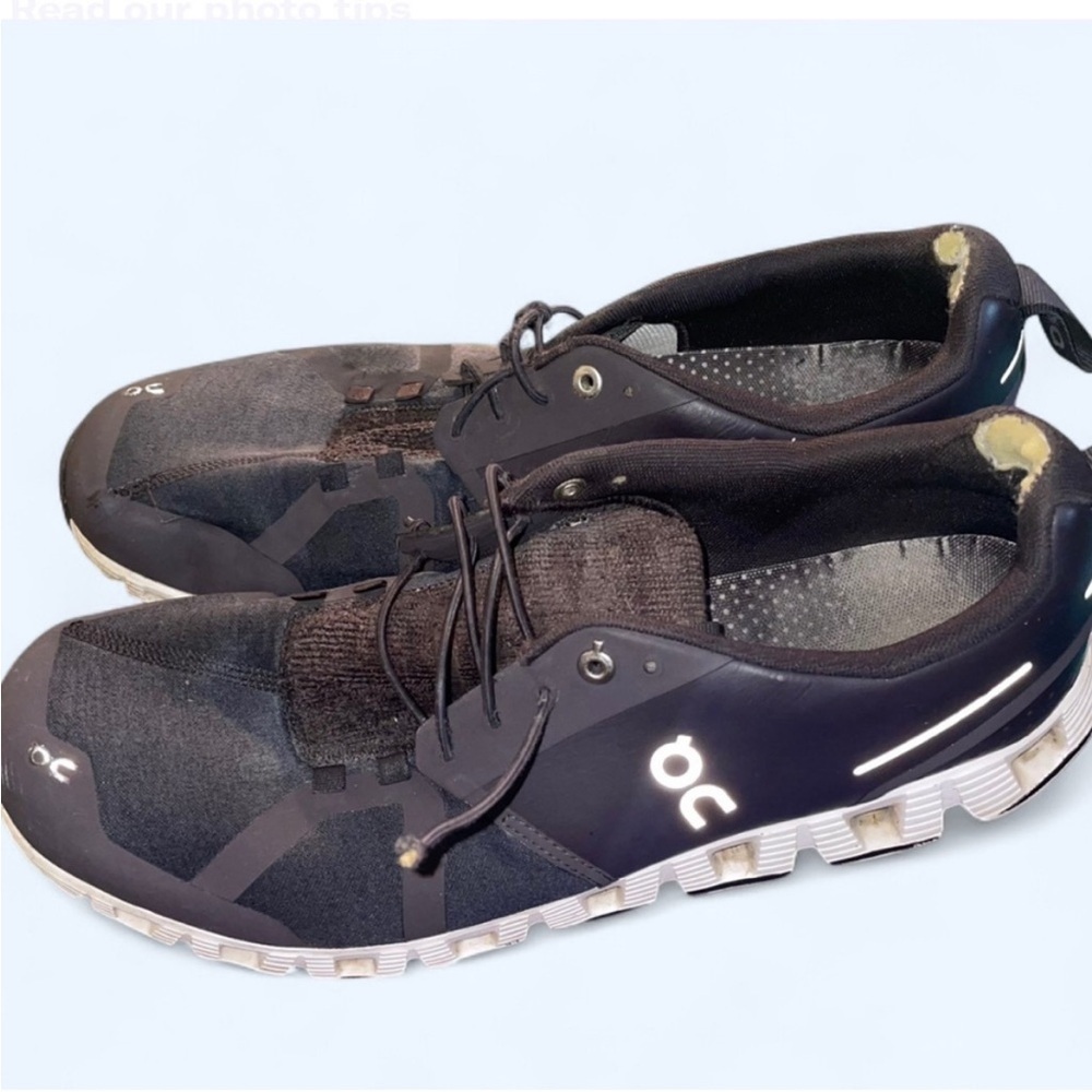 On Running Men's Athletic Shoes - Black and White